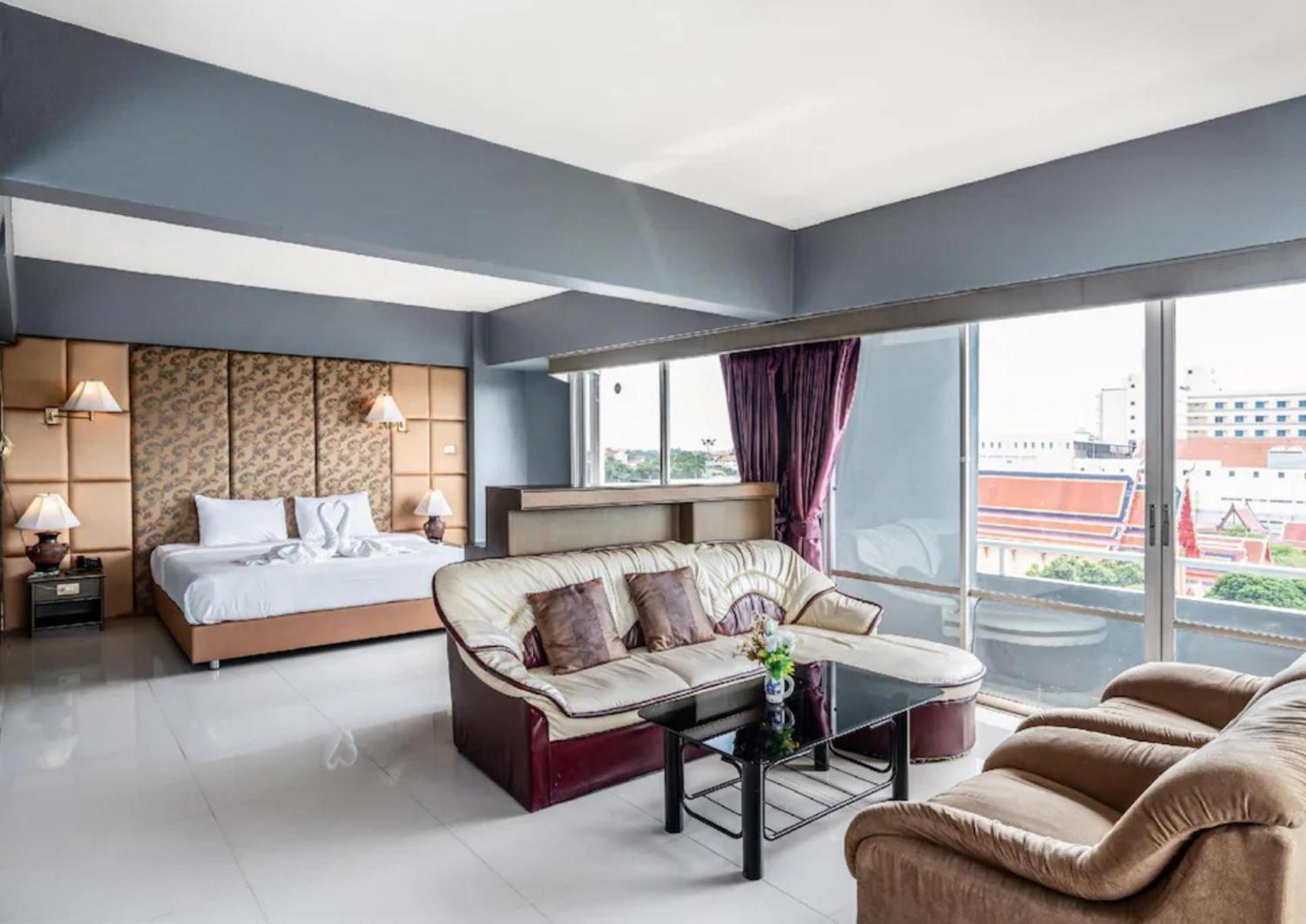Ayothaya Riverside Hotel Ayutthaya Extérieur photo