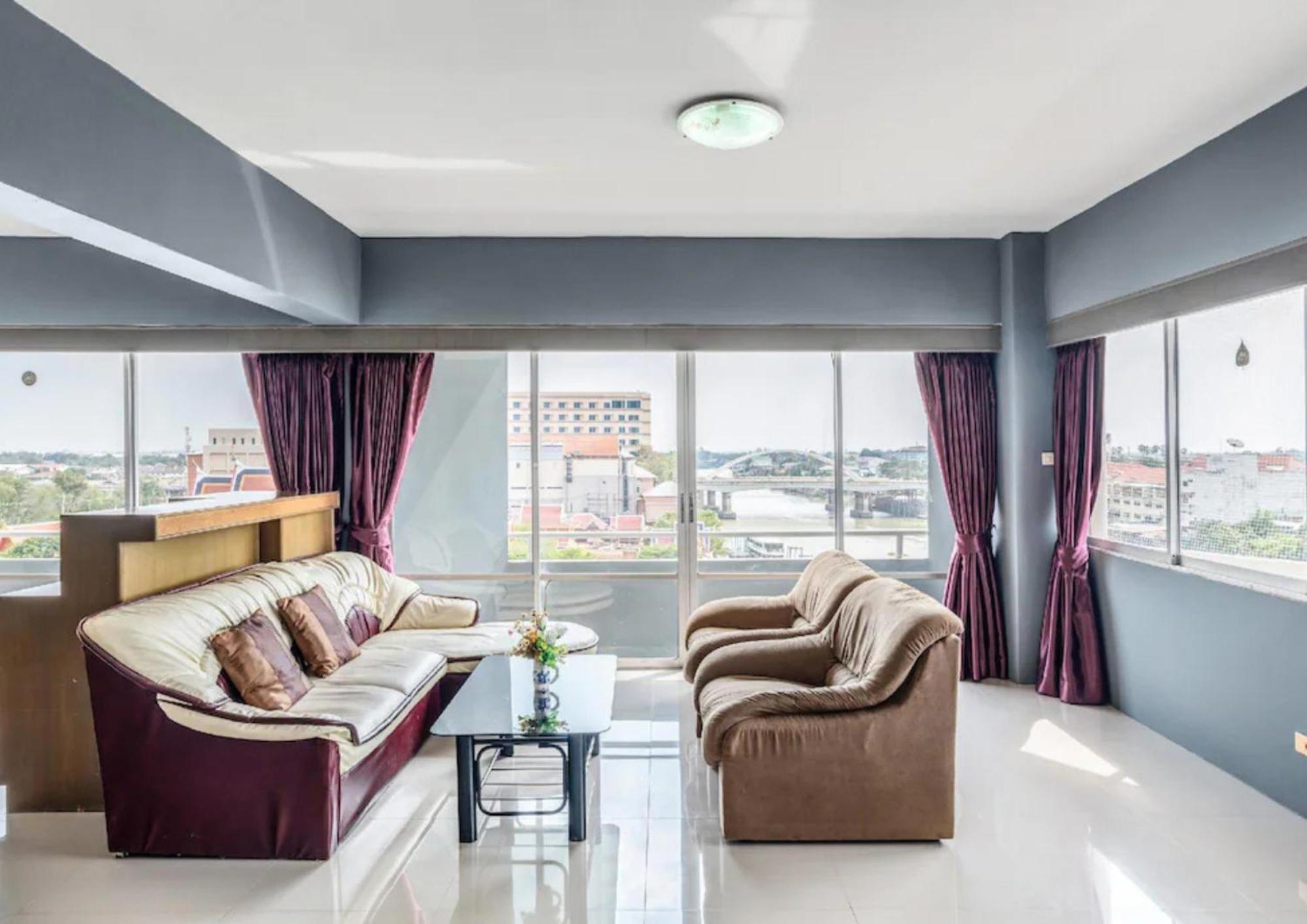 Ayothaya Riverside Hotel Ayutthaya Extérieur photo