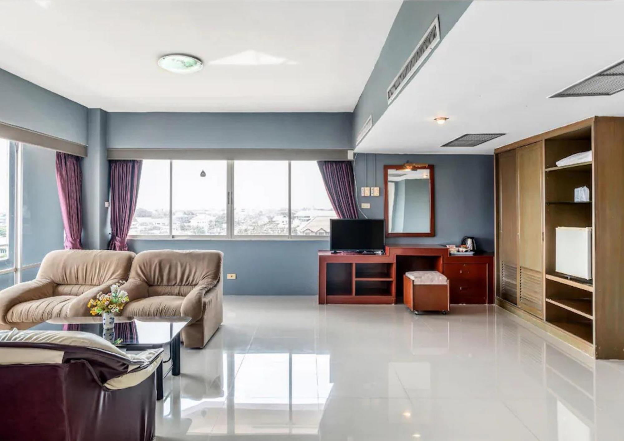 Ayothaya Riverside Hotel Ayutthaya Extérieur photo